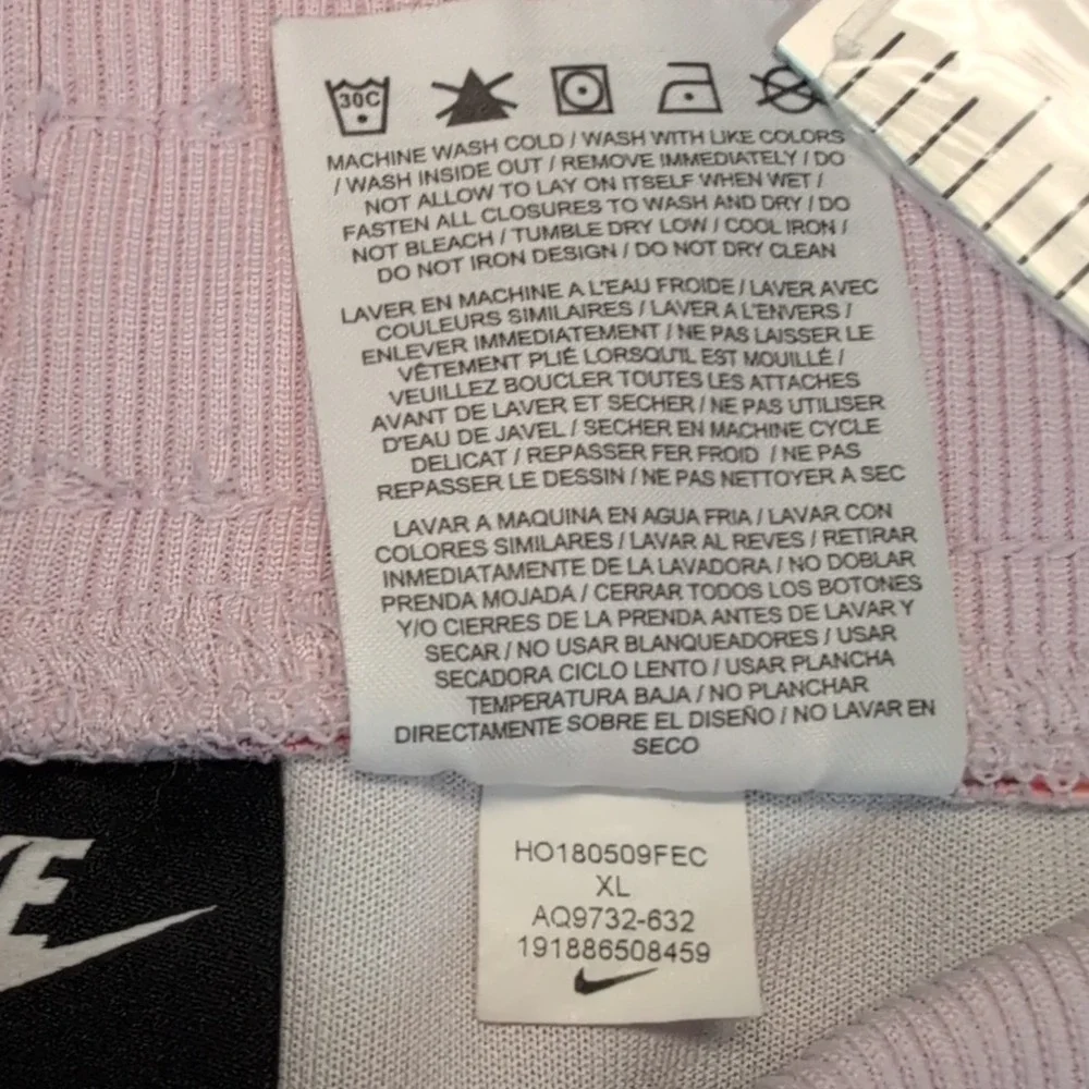 Nike women xl